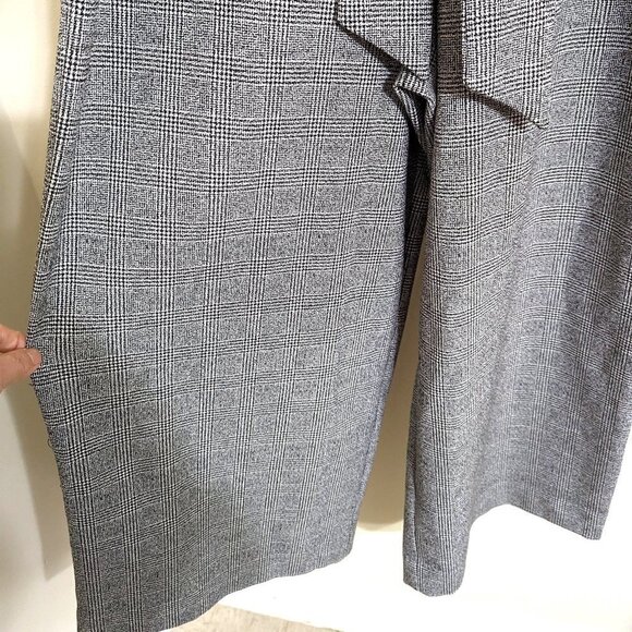 NWOT Ann Taylor Short Sleeve Belt  Gray Plaid Jumpsuit Size 10 - Picture 5 of 7